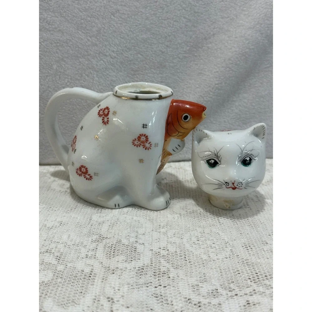 Adorable Ceramic Cat Teapot with‎ Fish Accent Whimsical Kitchen Decor